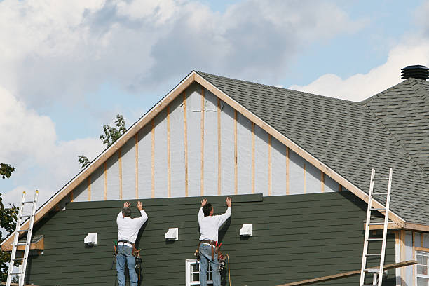 Professional Siding Replacement technician working in Moorestown, NJ